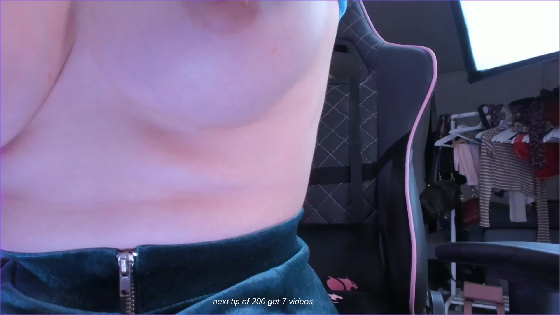 Gallery image thumbnail from fun_for_cash's myfreecams stream on, 09/16/2024, 17:47 image 3 of 20