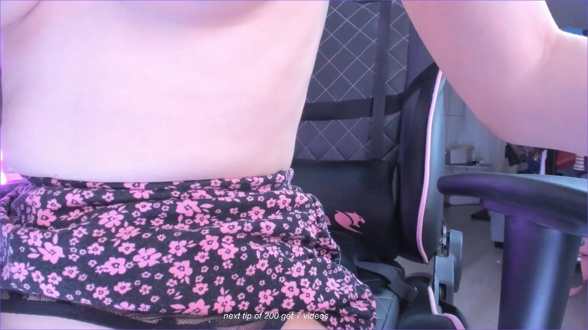 Gallery image thumbnail from fun_for_cash's myfreecams stream on, 09/18/2024, 18:00 image 6 of 20