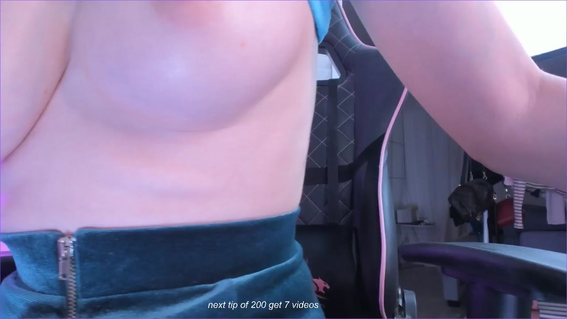 Gallery image thumbnail from fun_for_cash's myfreecams stream on, 09/22/2024, 21:49 image 19 of 20