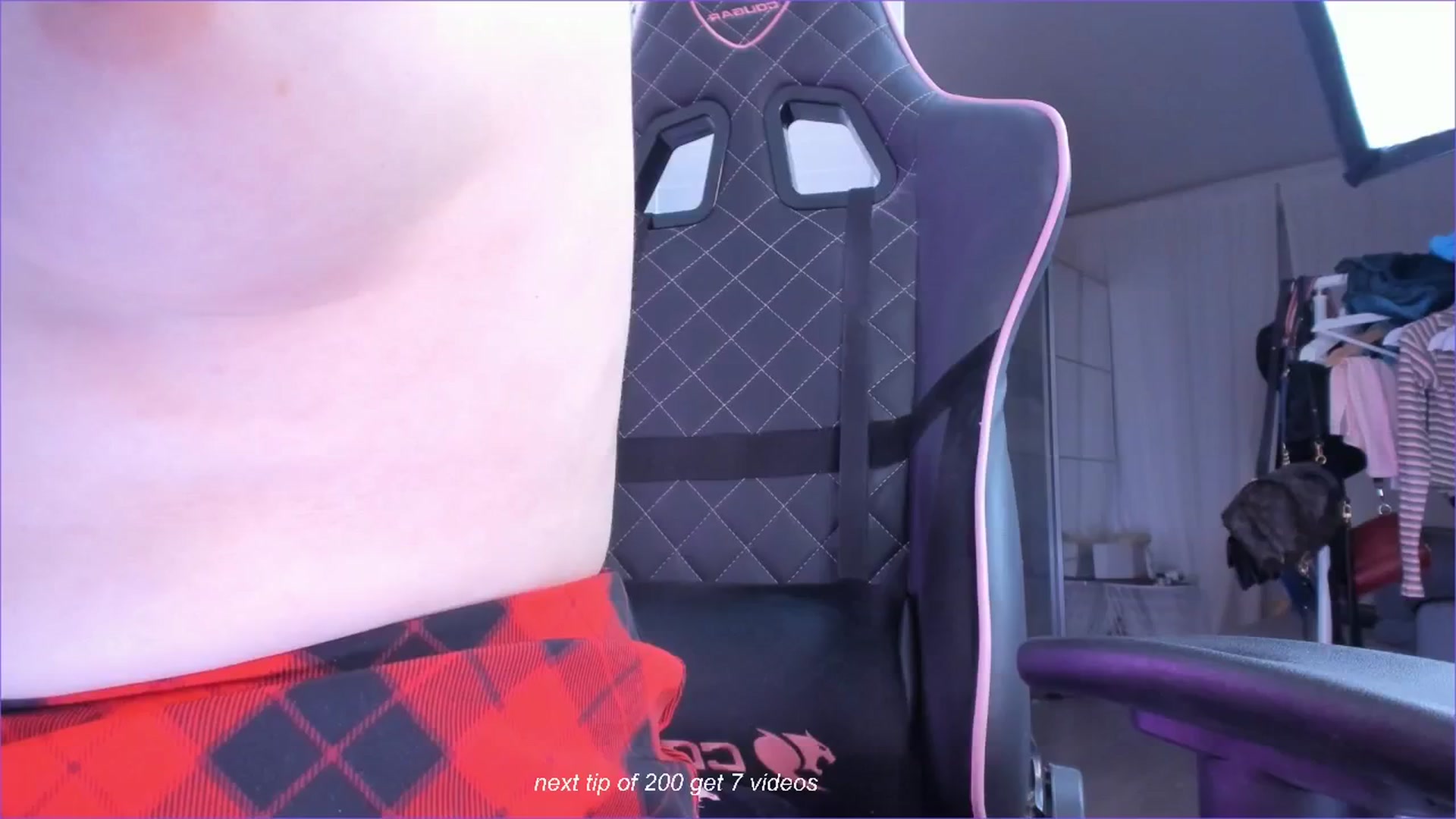 Gallery image thumbnail from fun_for_cash's myfreecams stream on, 09/25/2024, 17:43 image 2 of 20