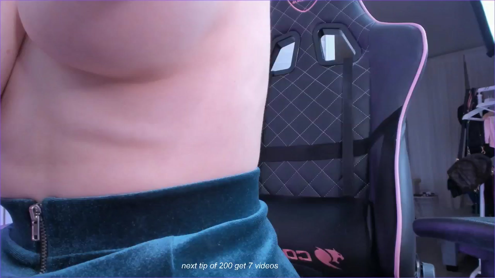 Gallery image thumbnail from fun_for_cash's myfreecams stream on, 09/28/2024, 18:33 image 20 of 20