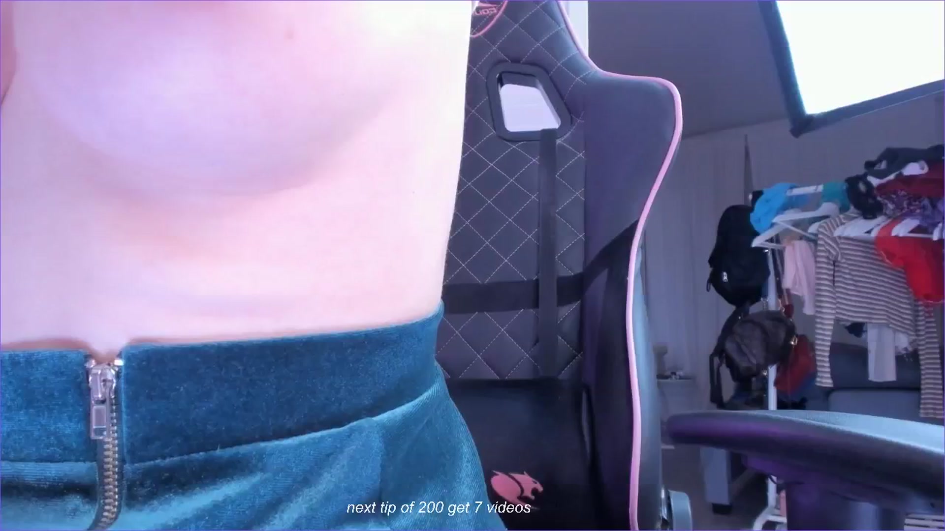Gallery image thumbnail from fun_for_cash's myfreecams stream on, 10/04/2024, 17:43 image 13 of 20