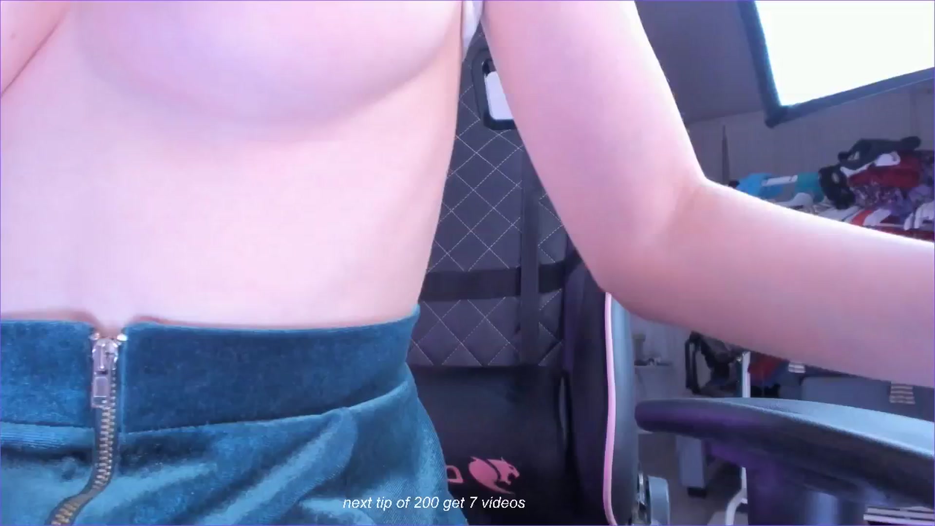 Gallery image thumbnail from fun_for_cash's myfreecams stream on, 10/04/2024, 17:43 image 12 of 20