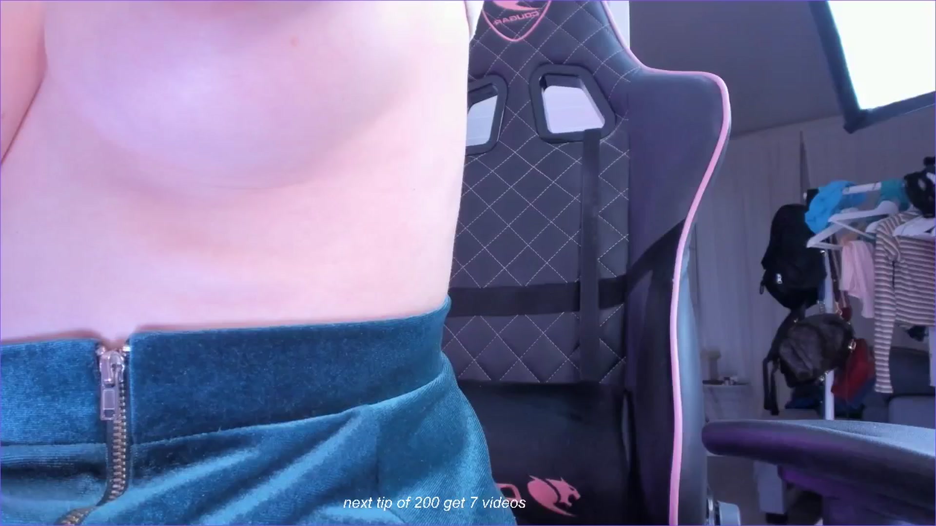 Gallery image thumbnail from fun_for_cash's myfreecams stream on, 10/04/2024, 17:43 image 18 of 20