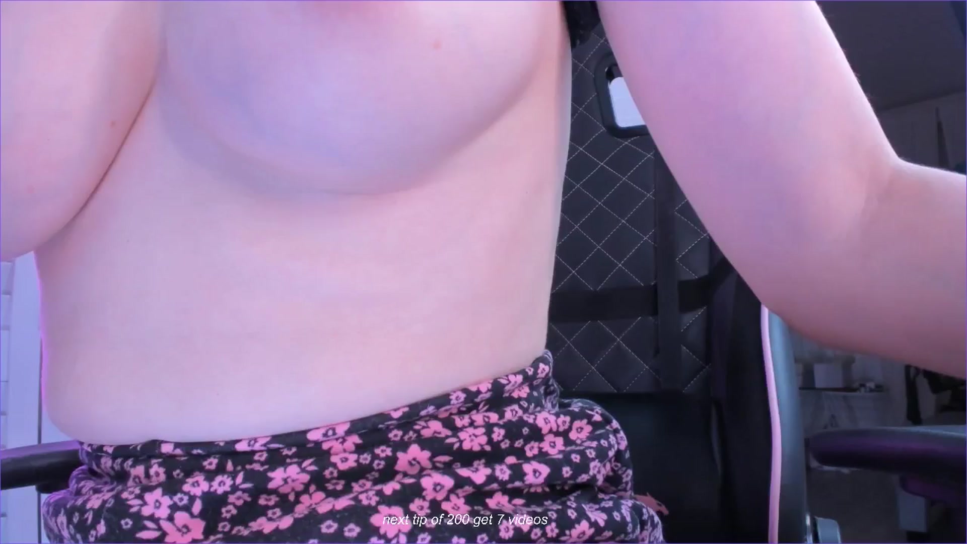 Gallery image thumbnail from fun_for_cash's myfreecams stream on, 10/05/2024, 22:20 image 20 of 20