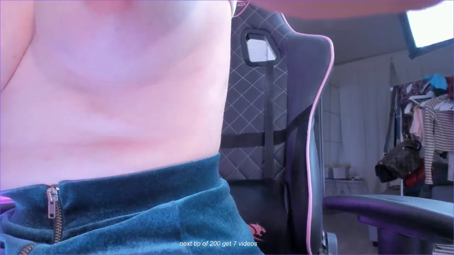 Gallery image thumbnail from fun_for_cash's myfreecams stream on, 10/27/2024, 20:46 image 2 of 20