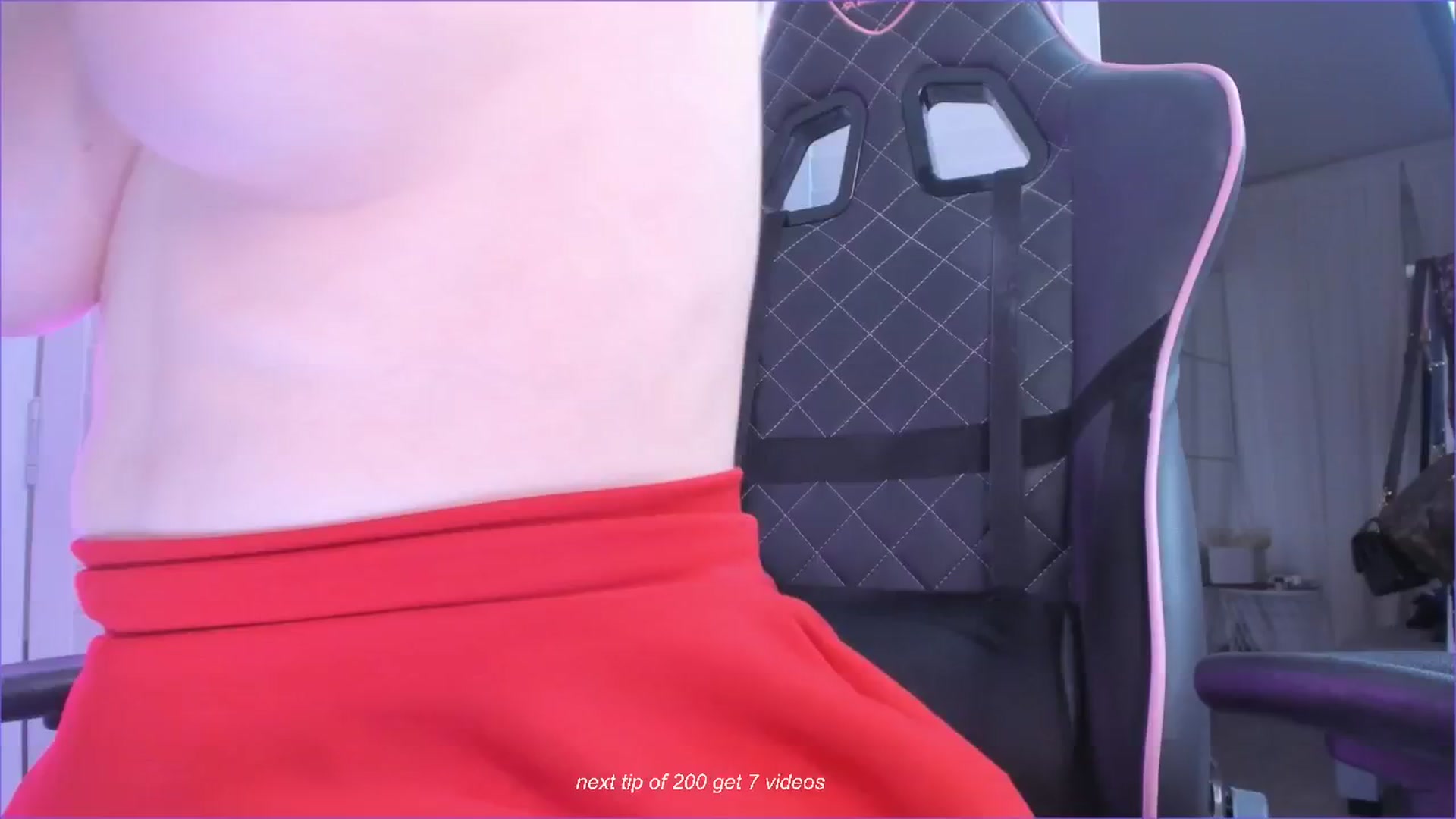 Gallery image thumbnail from fun_for_cash's myfreecams stream on, 10/28/2024, 18:45 image 16 of 20