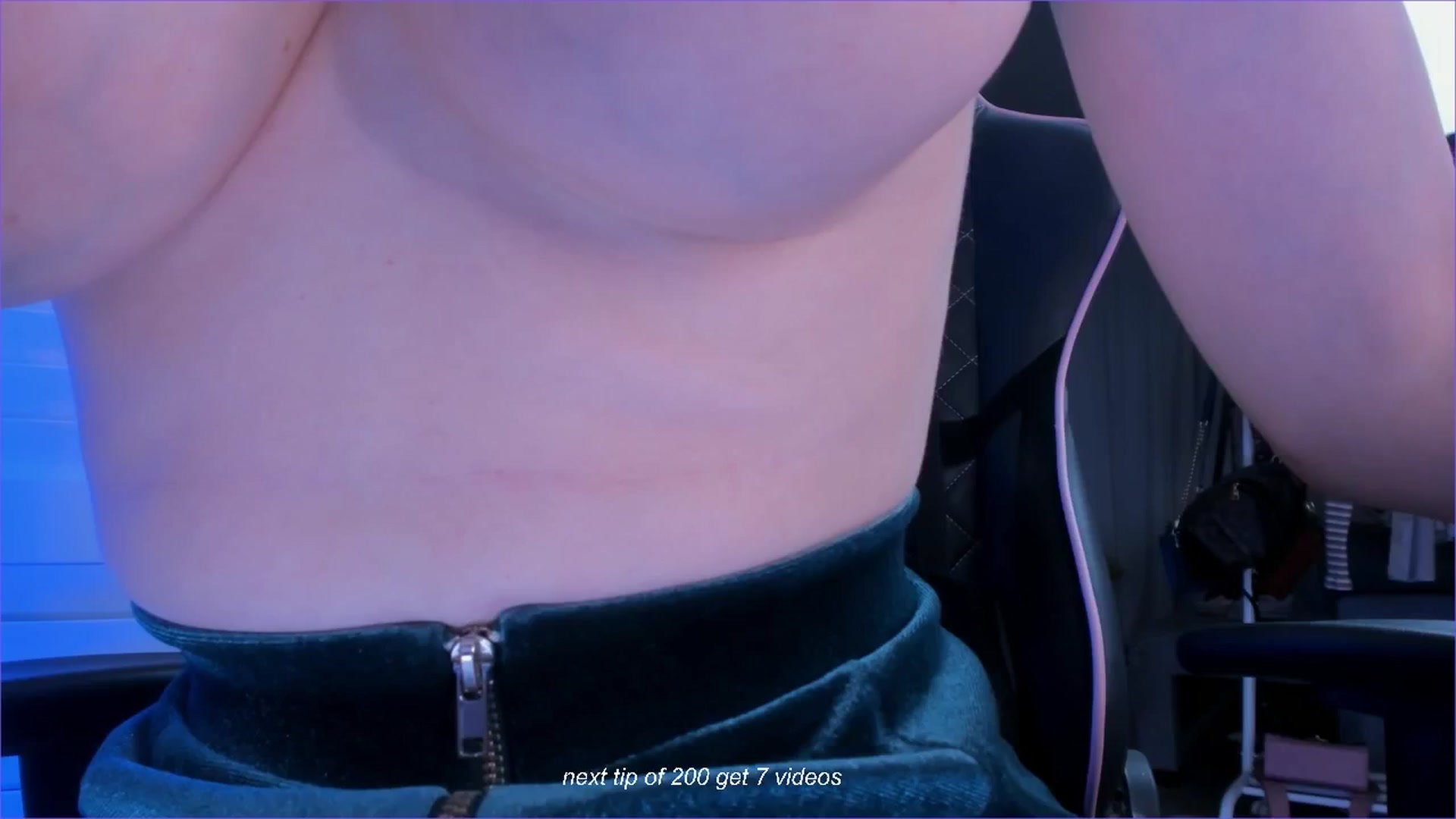 Gallery image thumbnail from fun_for_cash's myfreecams stream on, 11/09/2024, 14:00 image 11 of 20