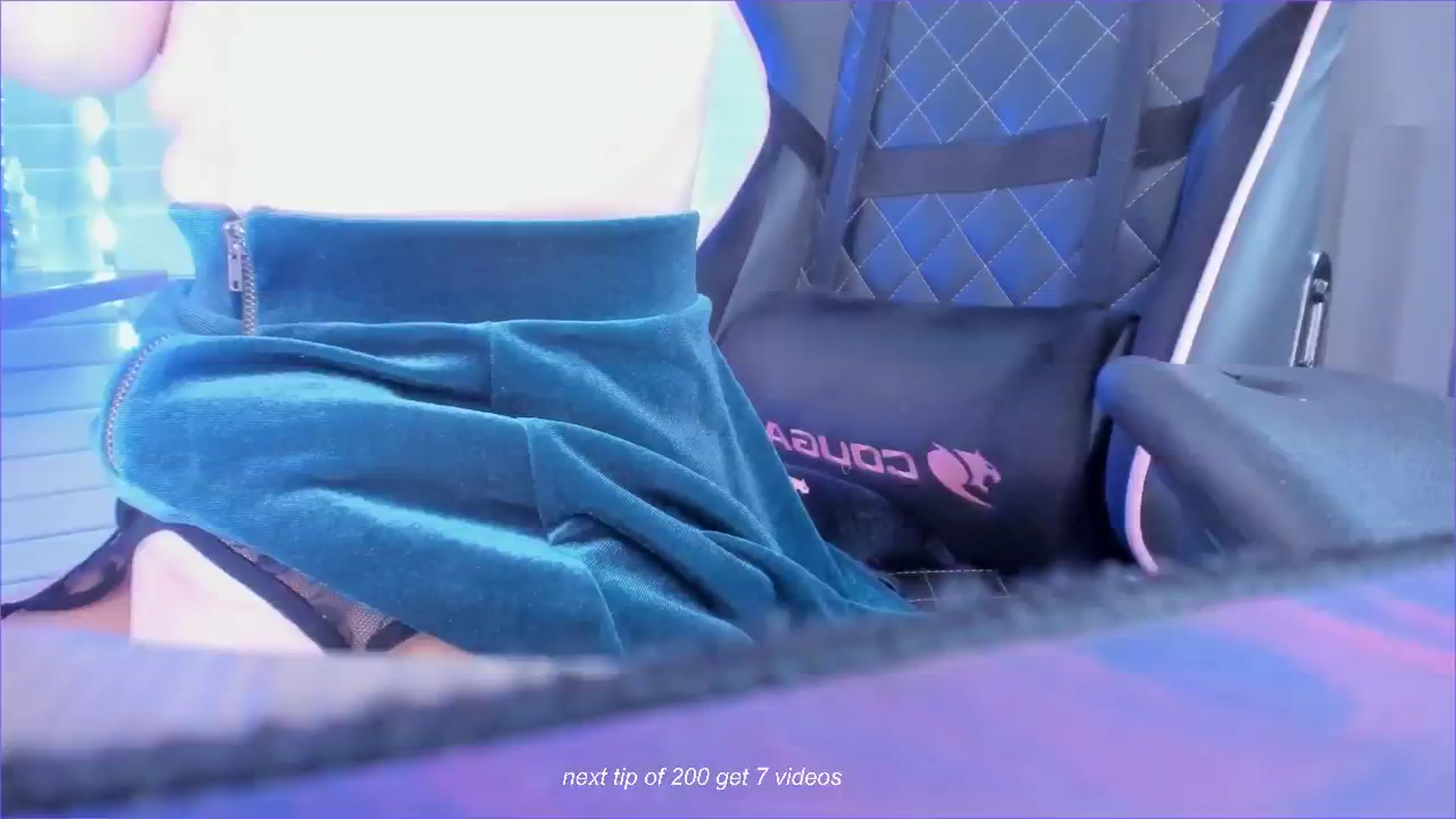 Gallery image thumbnail from fun_for_cash's myfreecams stream on, 11/09/2024, 15:21 image 13 of 20