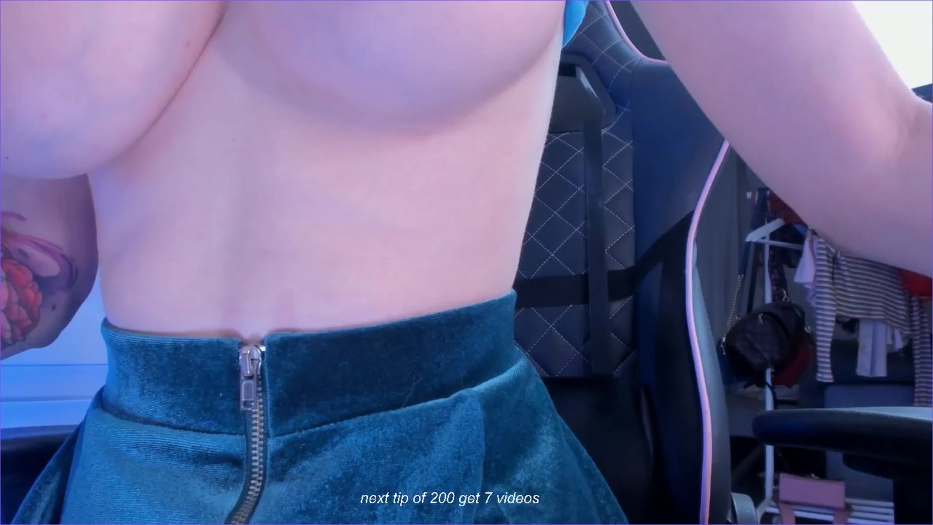 Gallery image thumbnail from fun_for_cash's myfreecams stream on, 11/09/2024, 16:25 image 7 of 20