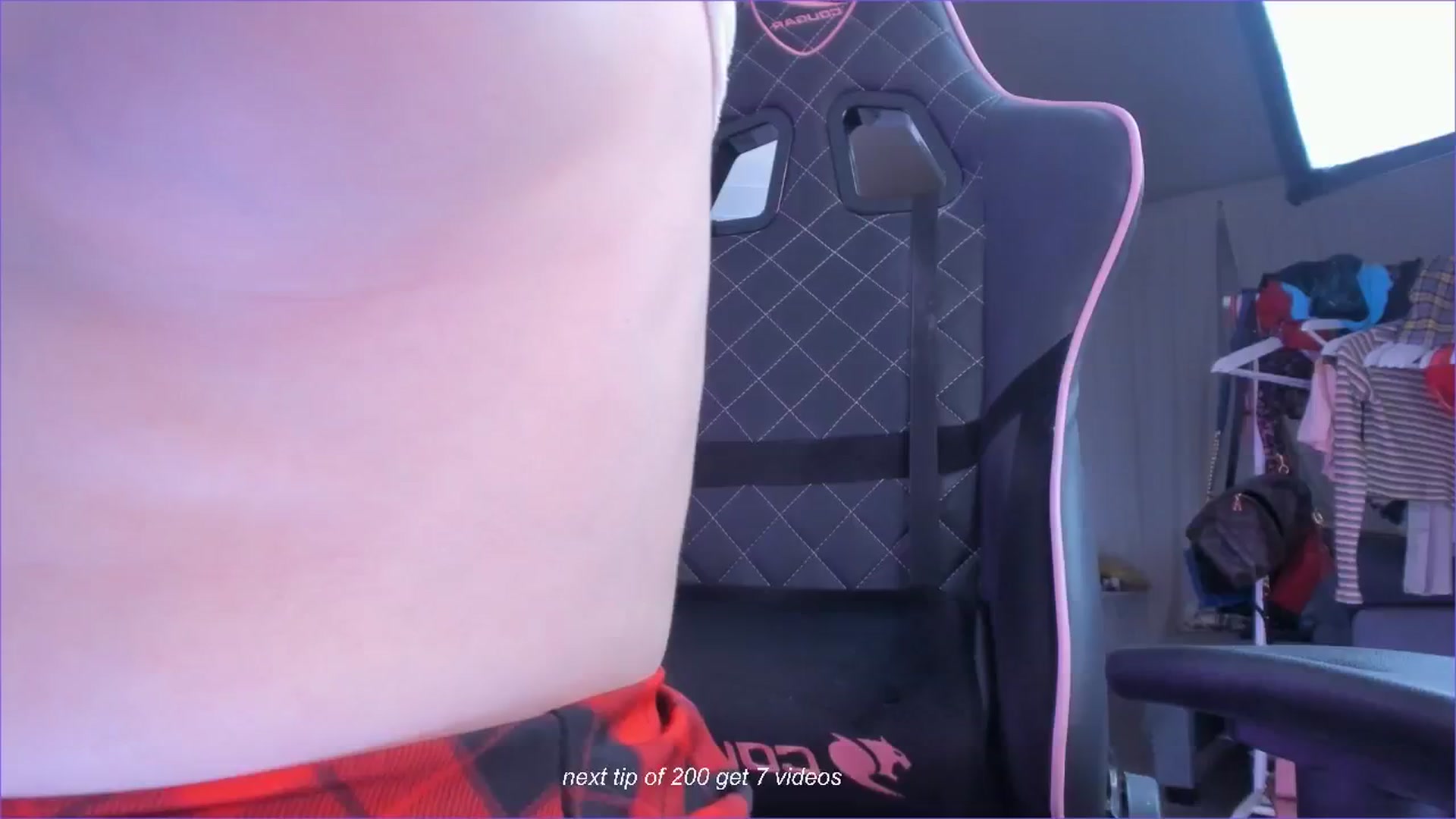 Gallery image thumbnail from fun_for_cash's myfreecams stream on, 11/10/2024, 20:03 image 6 of 20