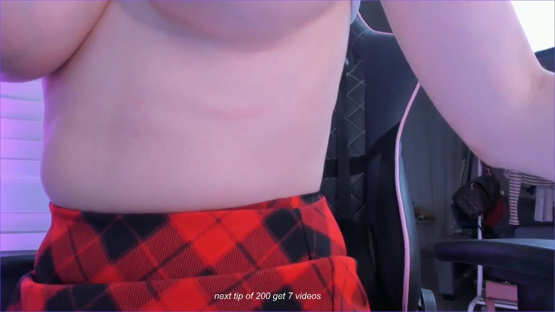 Gallery image thumbnail from fun_for_cash's myfreecams stream on, 11/10/2024, 20:23 image 3 of 20