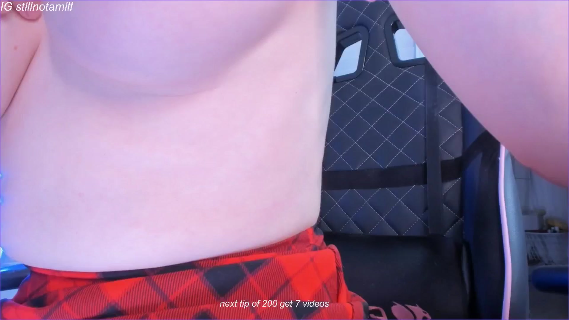 Gallery image thumbnail from fun_for_cash's myfreecams stream on, 11/14/2024, 14:38 image 6 of 20