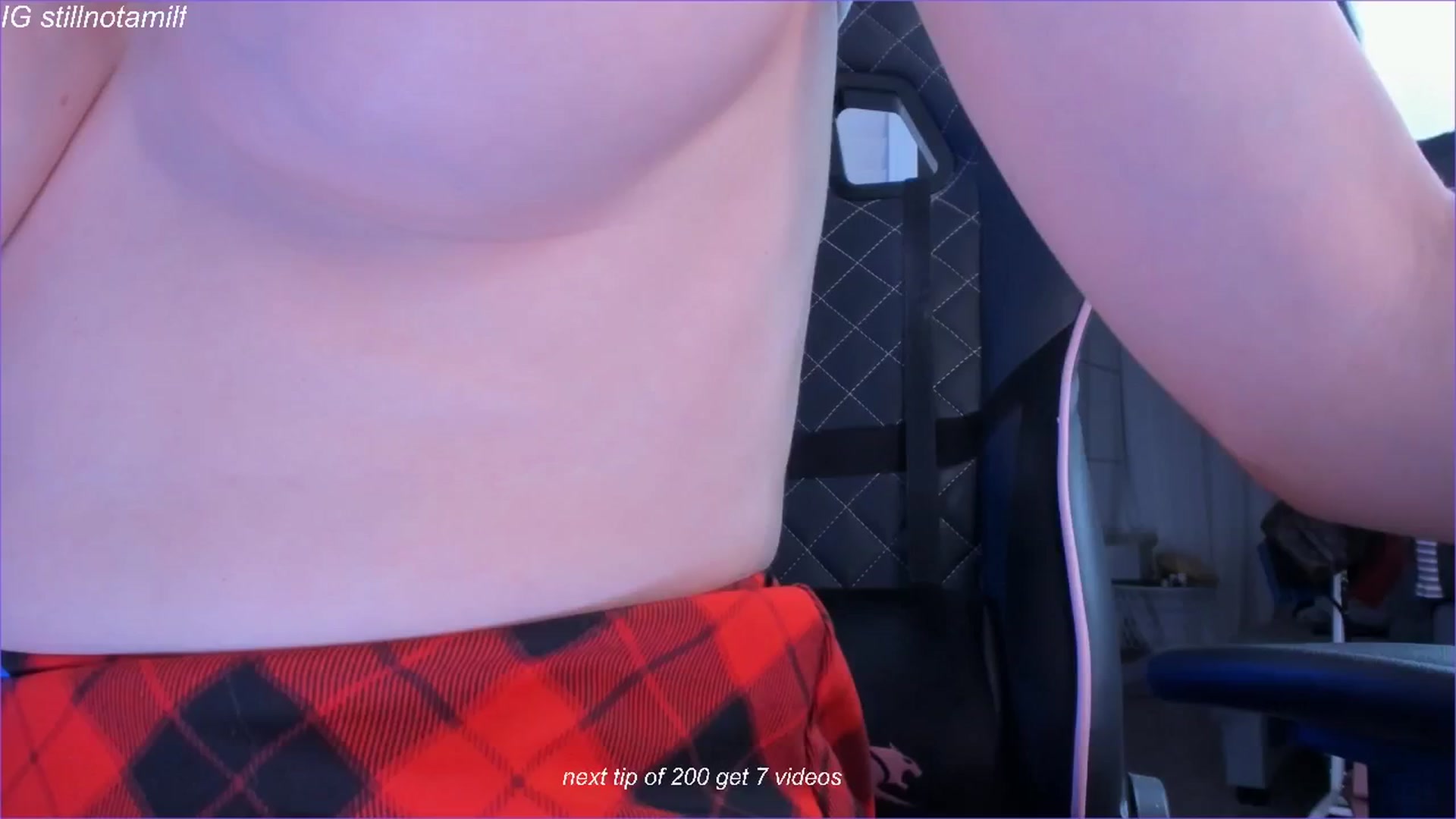 Gallery image thumbnail from fun_for_cash's myfreecams stream on, 11/14/2024, 14:54 image 19 of 20