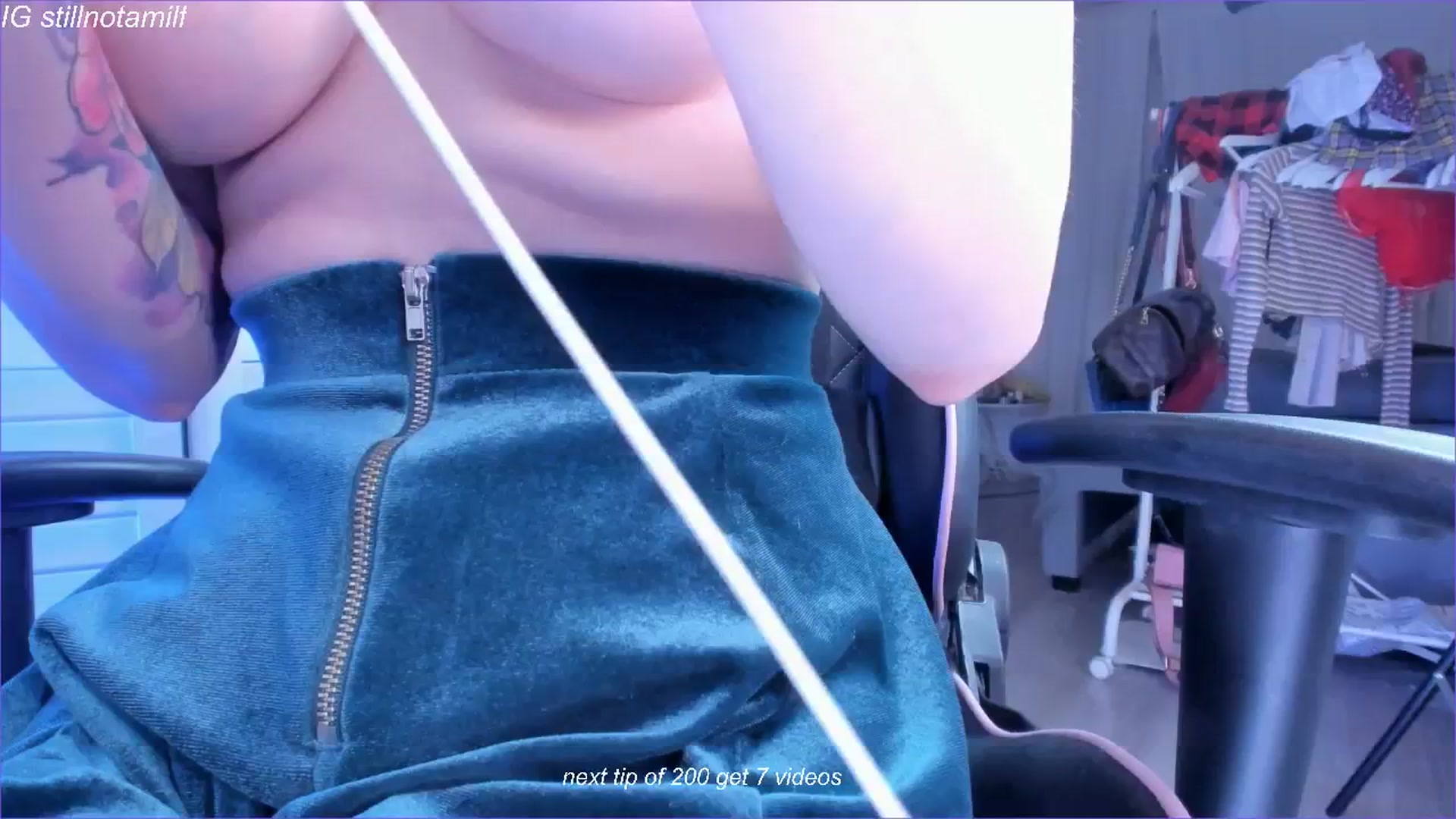 Gallery image thumbnail from fun_for_cash's myfreecams stream on, 11/16/2024, 16:24 image 1 of 20