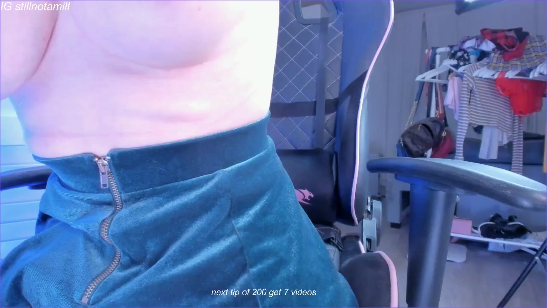 Gallery image thumbnail from fun_for_cash's myfreecams stream on, 11/23/2024, 21:30 image 17 of 20