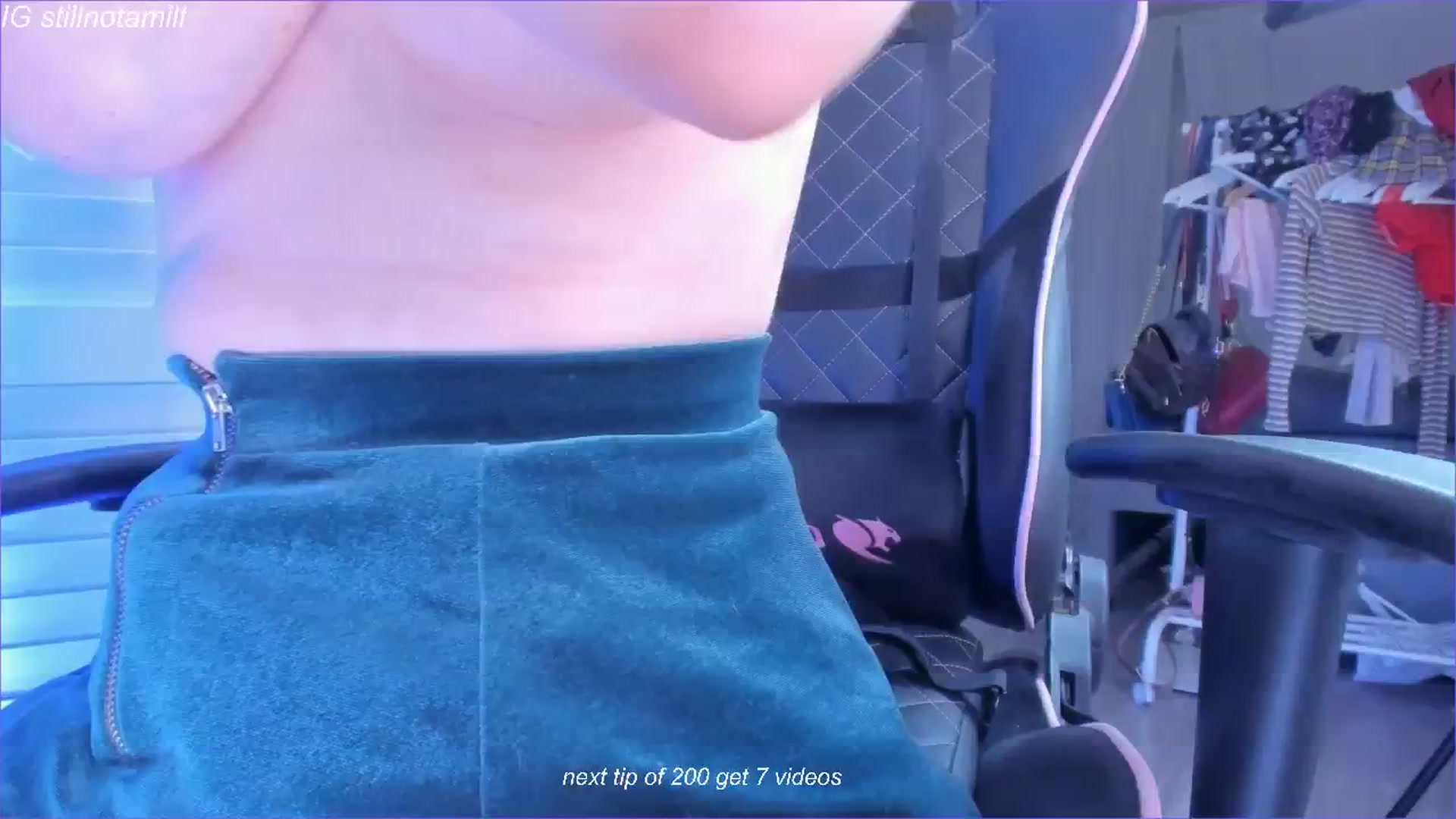 Gallery image thumbnail from fun_for_cash's myfreecams stream on, 11/29/2024, 18:56 image 2 of 20