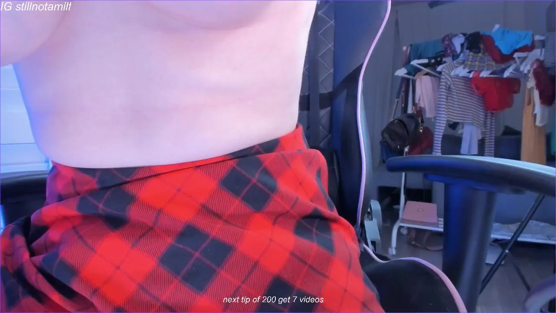 Gallery image thumbnail from fun_for_cash's myfreecams stream on, 12/08/2024, 18:39 image 2 of 20