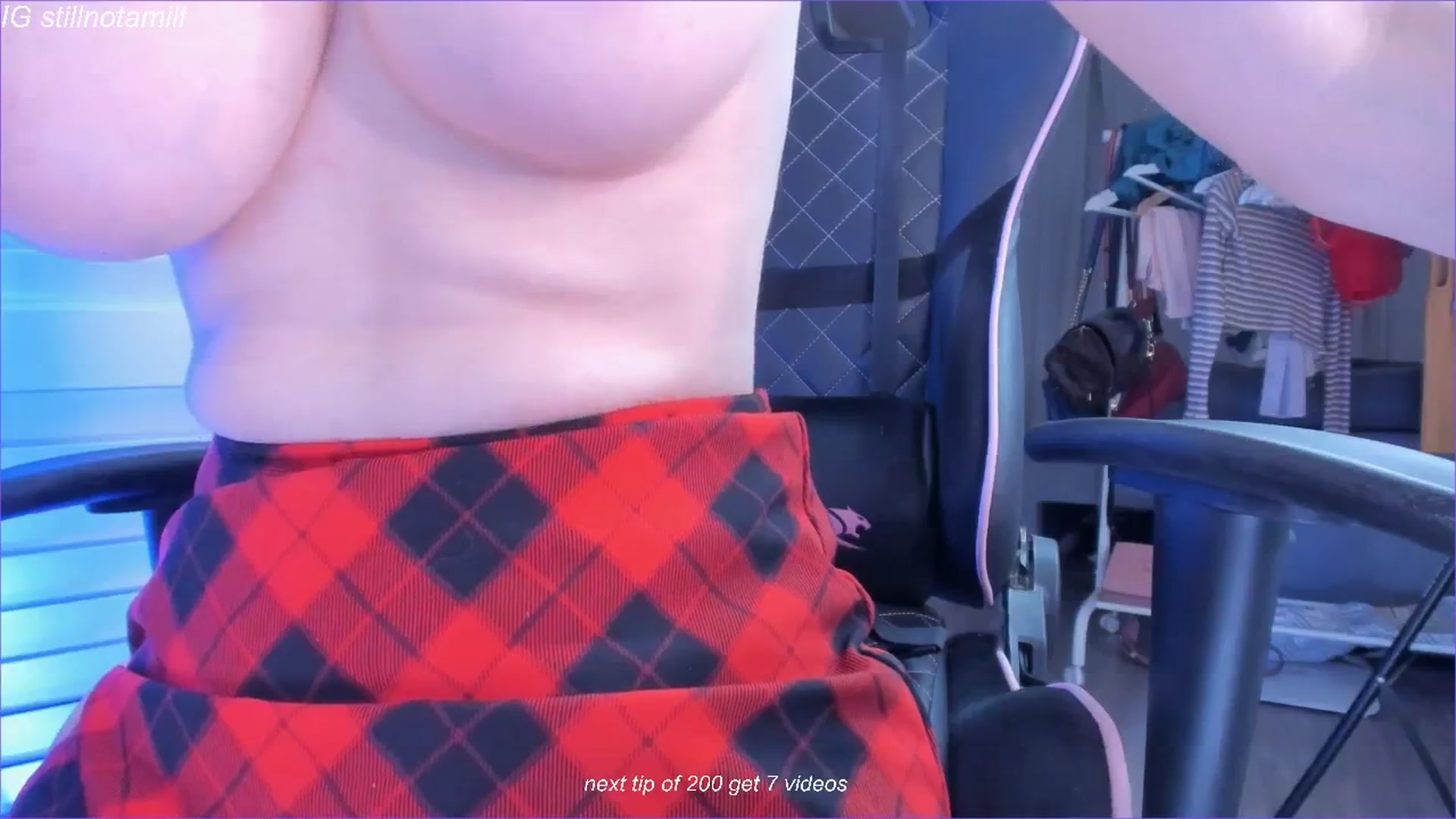 Gallery image thumbnail from fun_for_cash's myfreecams stream on, 12/09/2024, 18:22 image 17 of 20