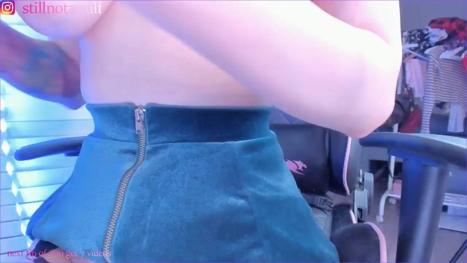 Gallery image thumbnail from fun_for_cash's myfreecams stream on, 12/16/2024, 17:27 image 17 of 20