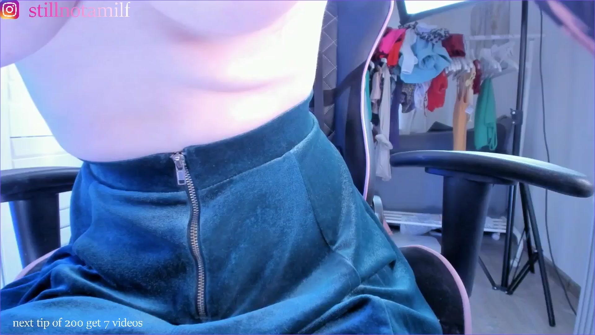 Gallery image thumbnail from fun_for_cash's myfreecams stream on, 03/01/2025, 14:57 image 13 of 20