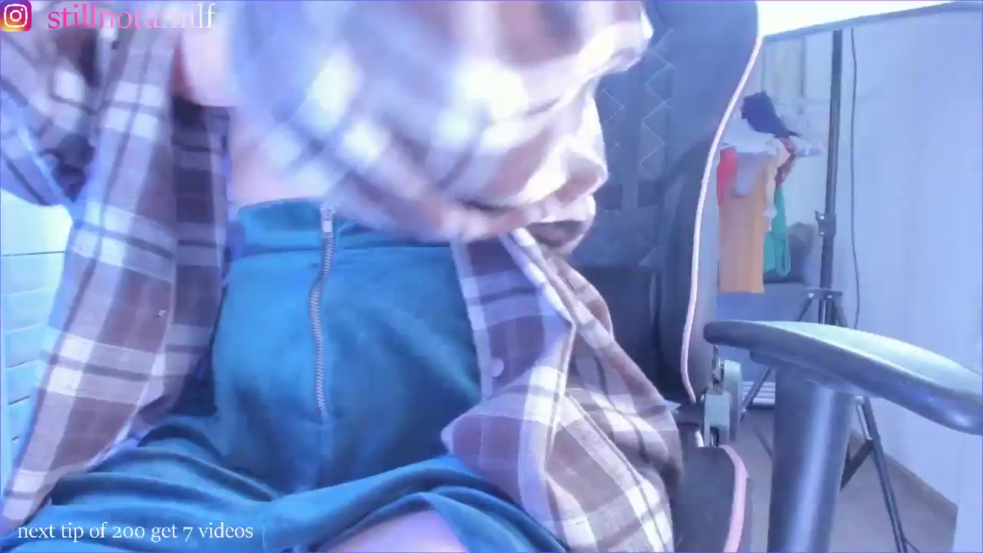 Gallery image thumbnail from fun_for_cash's myfreecams stream on, 06/02/2025, 16:11 image 8 of 20