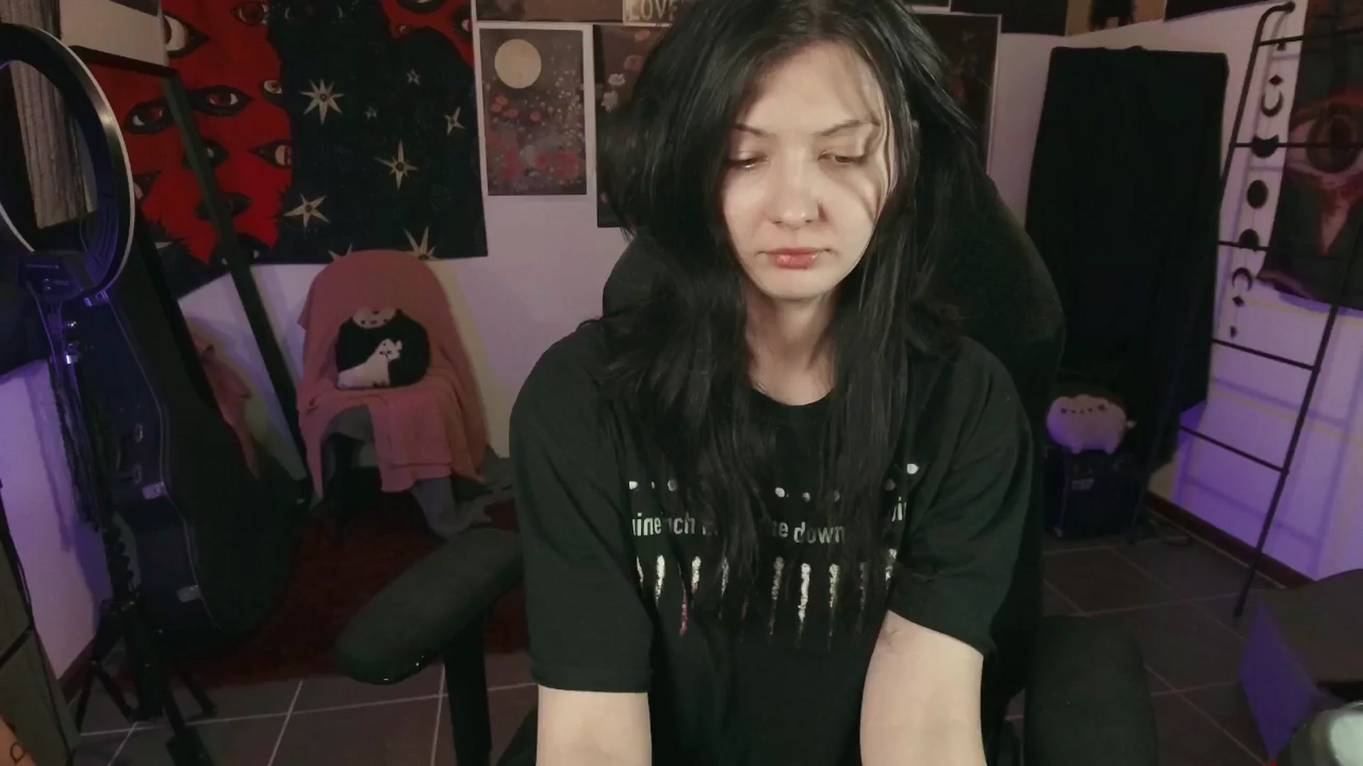 Gallery image thumbnail from fungussy's myfreecams stream on, 07/02/2024, 07:47 image 1 of 20