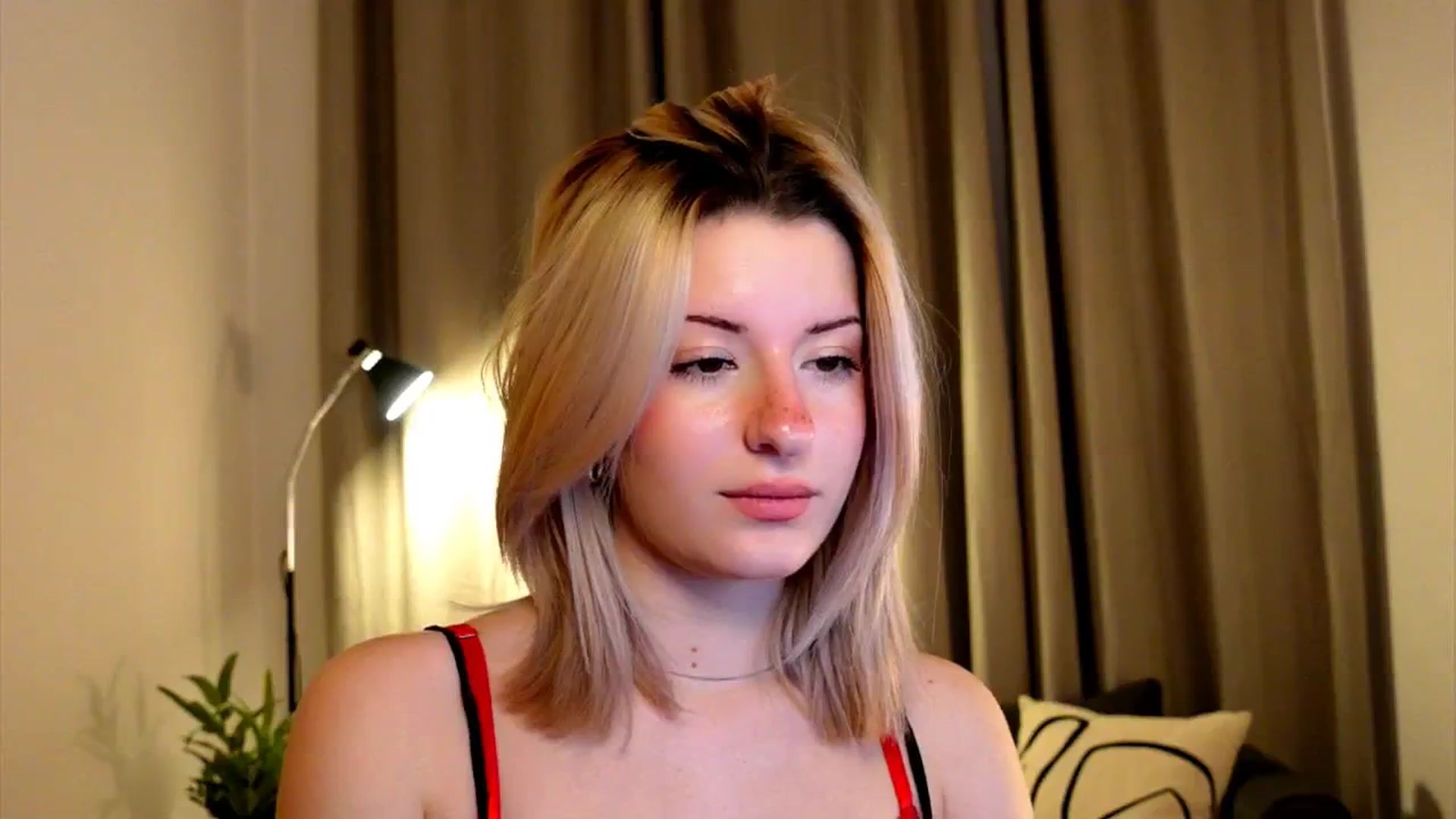 Gallery image thumbnail from funny_freckle's myfreecams stream on, 01/04/2025, 10:43 image 20 of 20