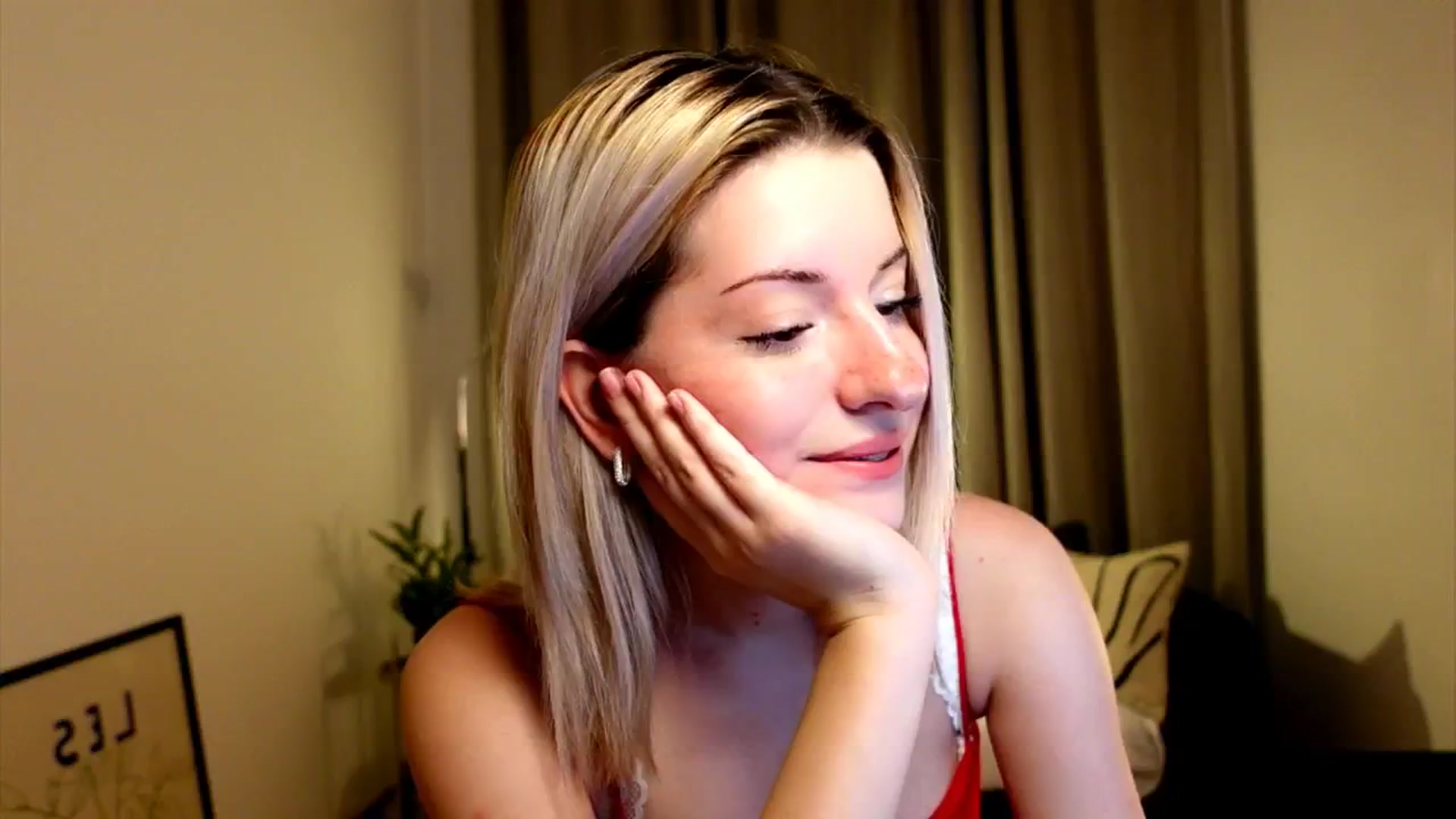 Gallery image thumbnail from funny_freckle's myfreecams stream on, 01/09/2025, 14:58 image 2 of 20