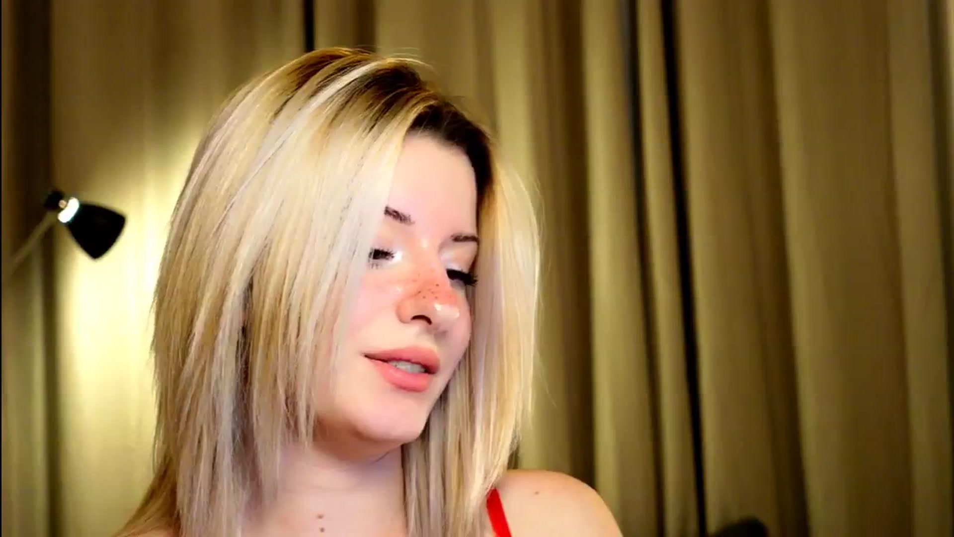 Gallery image thumbnail from funny_freckle's myfreecams stream on, 01/11/2025, 14:50 image 14 of 20