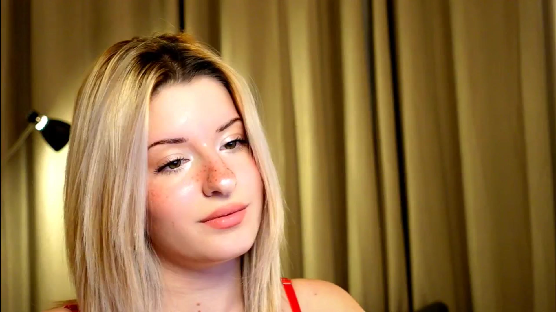 Gallery image thumbnail from funny_freckle's myfreecams stream on, 01/11/2025, 14:50 image 17 of 20