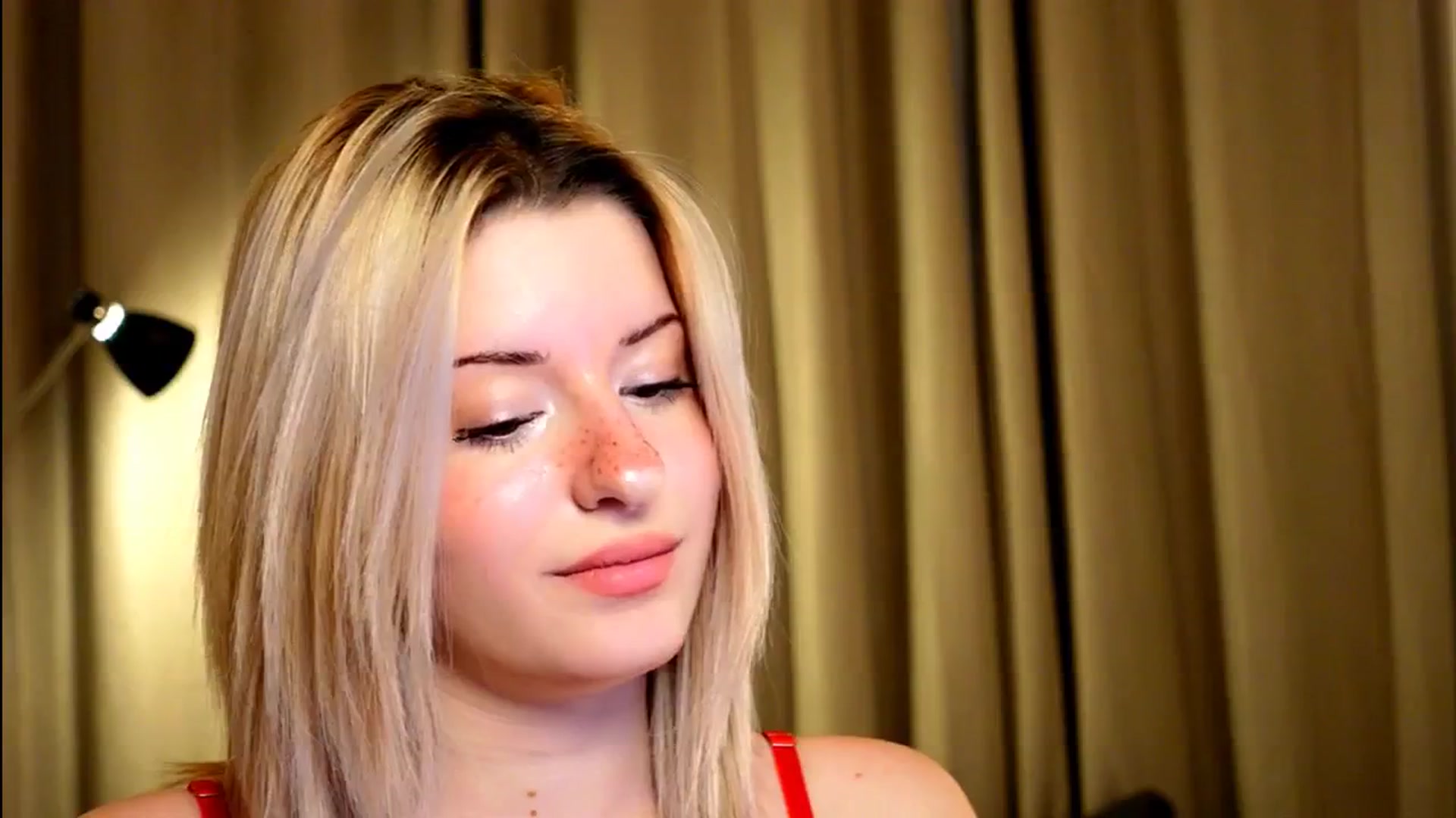 Gallery image thumbnail from funny_freckle's myfreecams stream on, 01/11/2025, 14:50 image 16 of 20