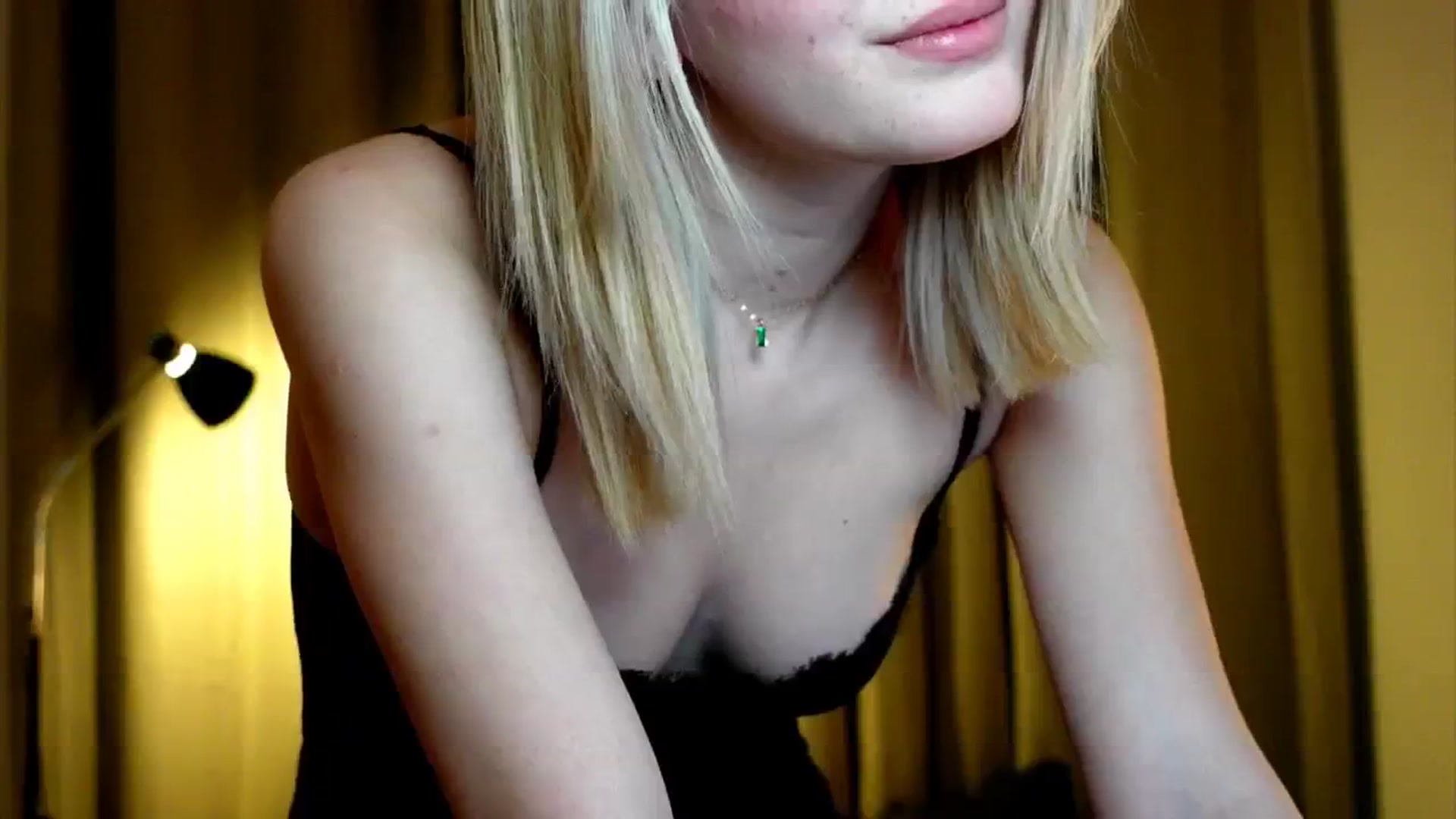 Gallery image thumbnail from funny_freckle's myfreecams stream on, 01/17/2025, 15:40 image 15 of 20