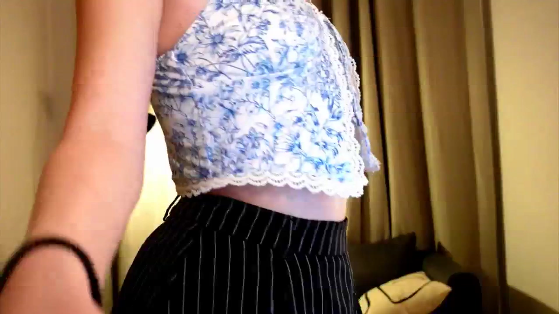 Gallery image thumbnail from funny_freckle's myfreecams stream on, 01/21/2025, 16:33 image 13 of 20