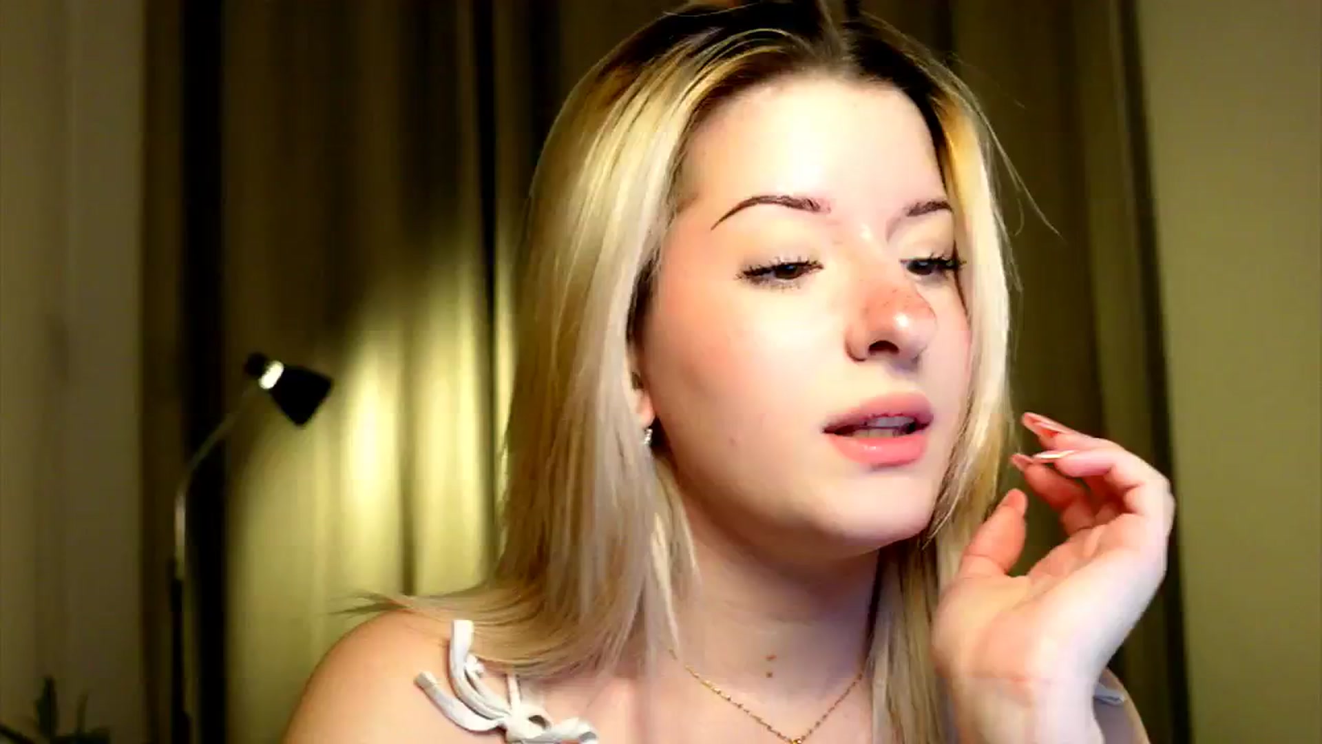 Gallery image thumbnail from funny_freckle's myfreecams stream on, 01/25/2025, 15:28 image 14 of 20