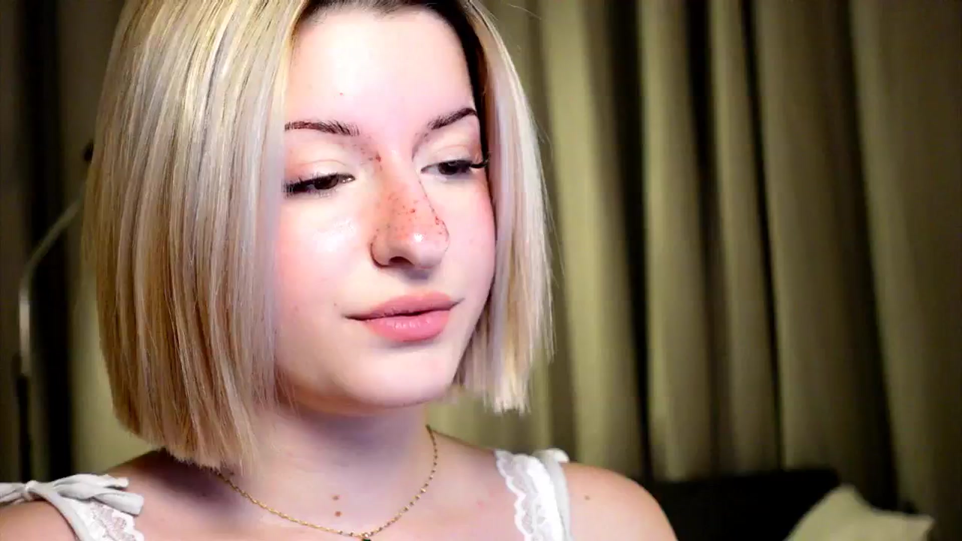 Gallery image thumbnail from funny_freckle's myfreecams stream on, 01/27/2025, 14:11 image 1 of 20