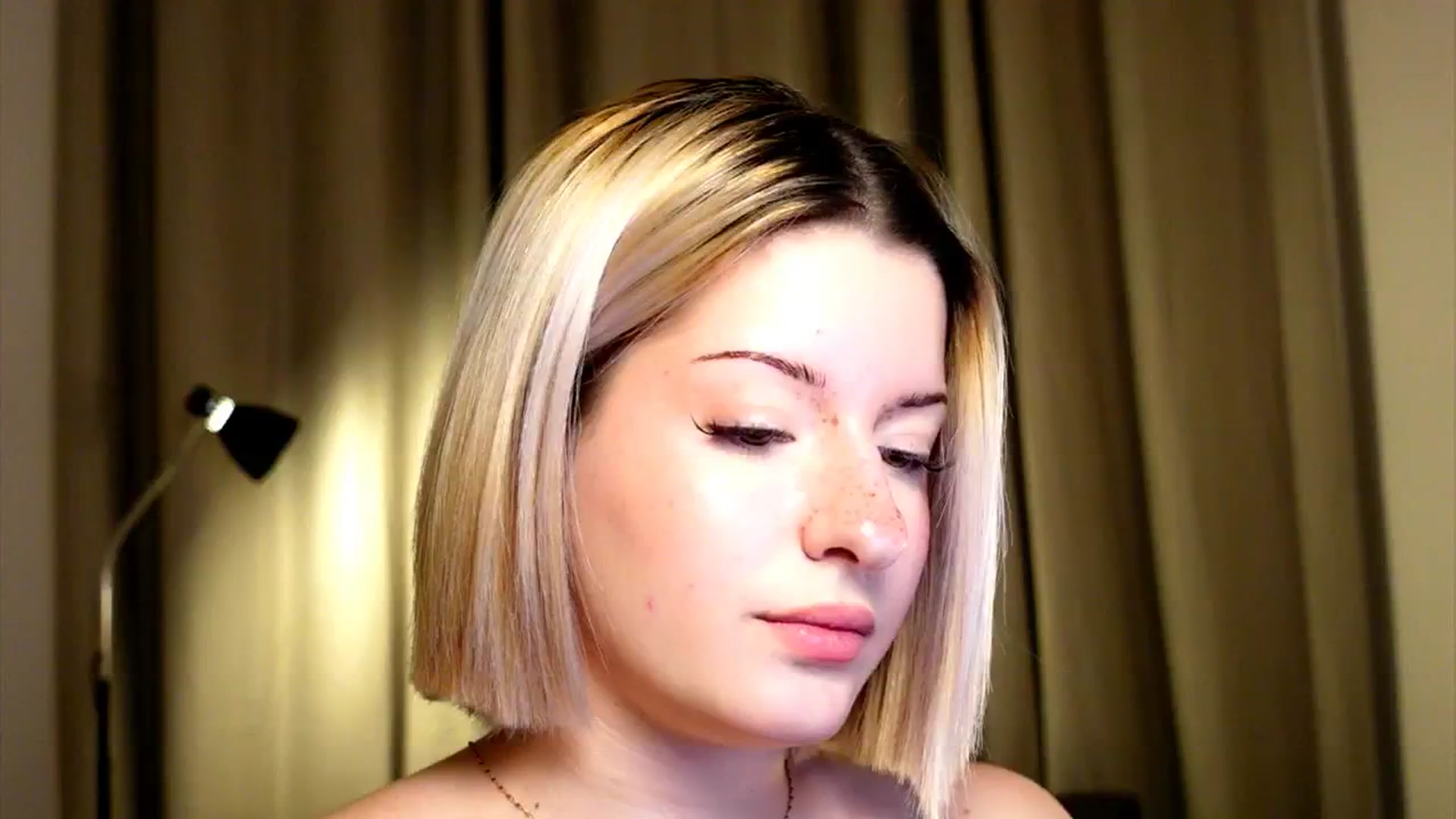 Gallery image thumbnail from funny_freckle's myfreecams stream on, 01/27/2025, 15:51 image 11 of 20