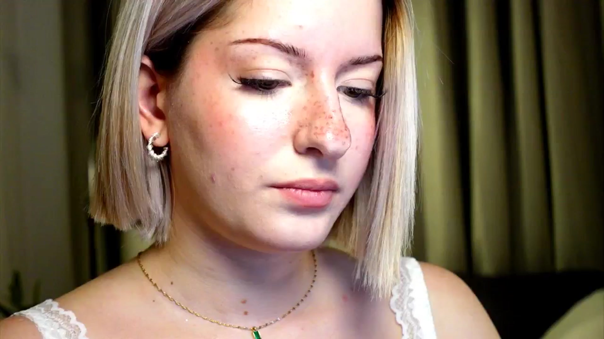 Gallery image thumbnail from funny_freckle's myfreecams stream on, 01/27/2025, 15:51 image 5 of 20