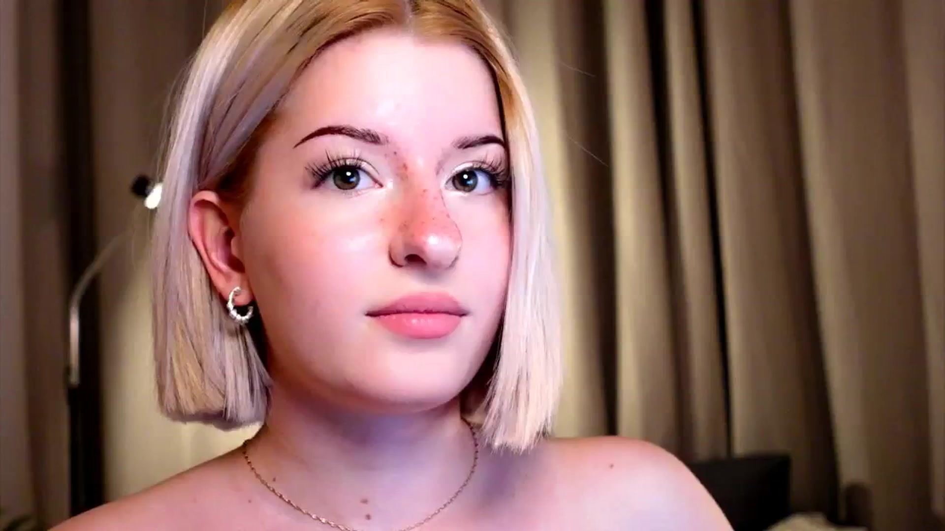 Gallery image thumbnail from funny_freckle's myfreecams stream on, 01/31/2025, 16:13 image 20 of 20