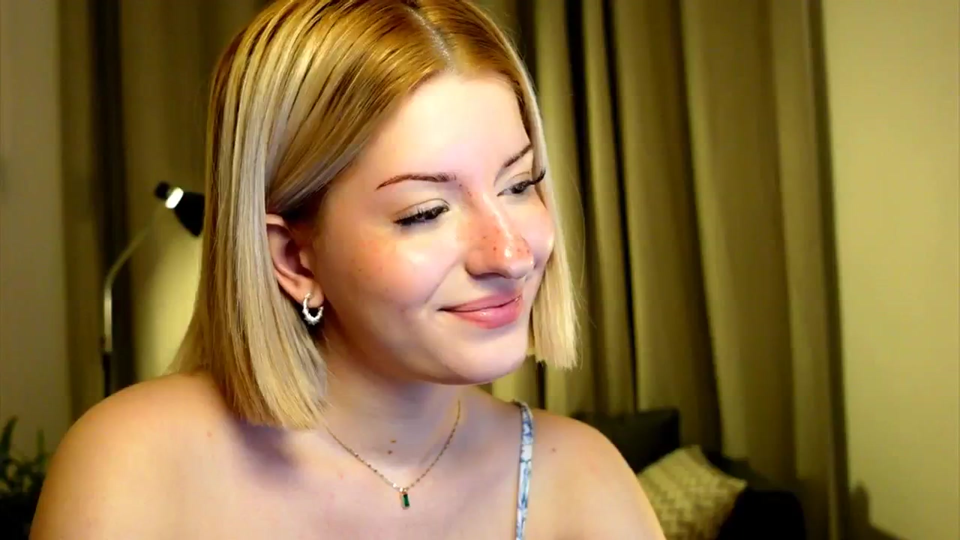 Gallery image thumbnail from funny_freckle's myfreecams stream on, 02/02/2025, 16:19 image 16 of 20