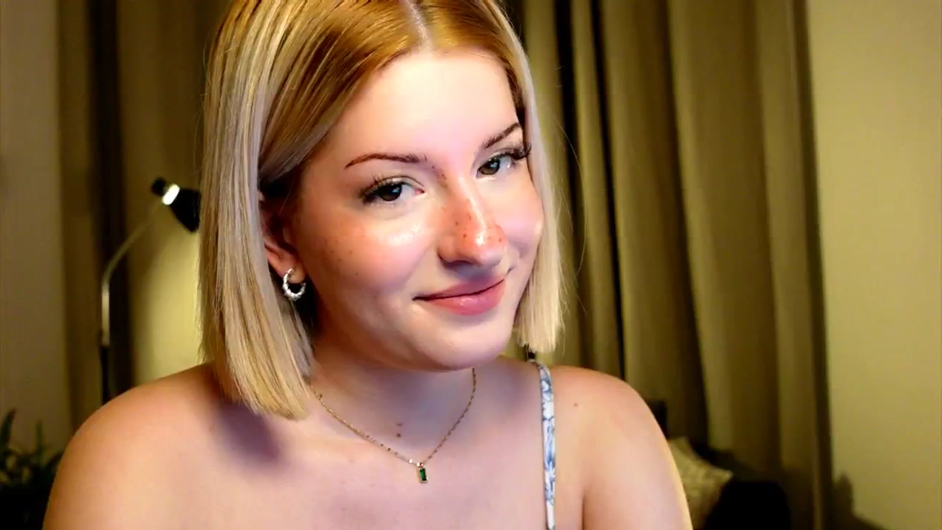 Gallery image thumbnail from funny_freckle's myfreecams stream on, 02/02/2025, 16:19 image 17 of 20