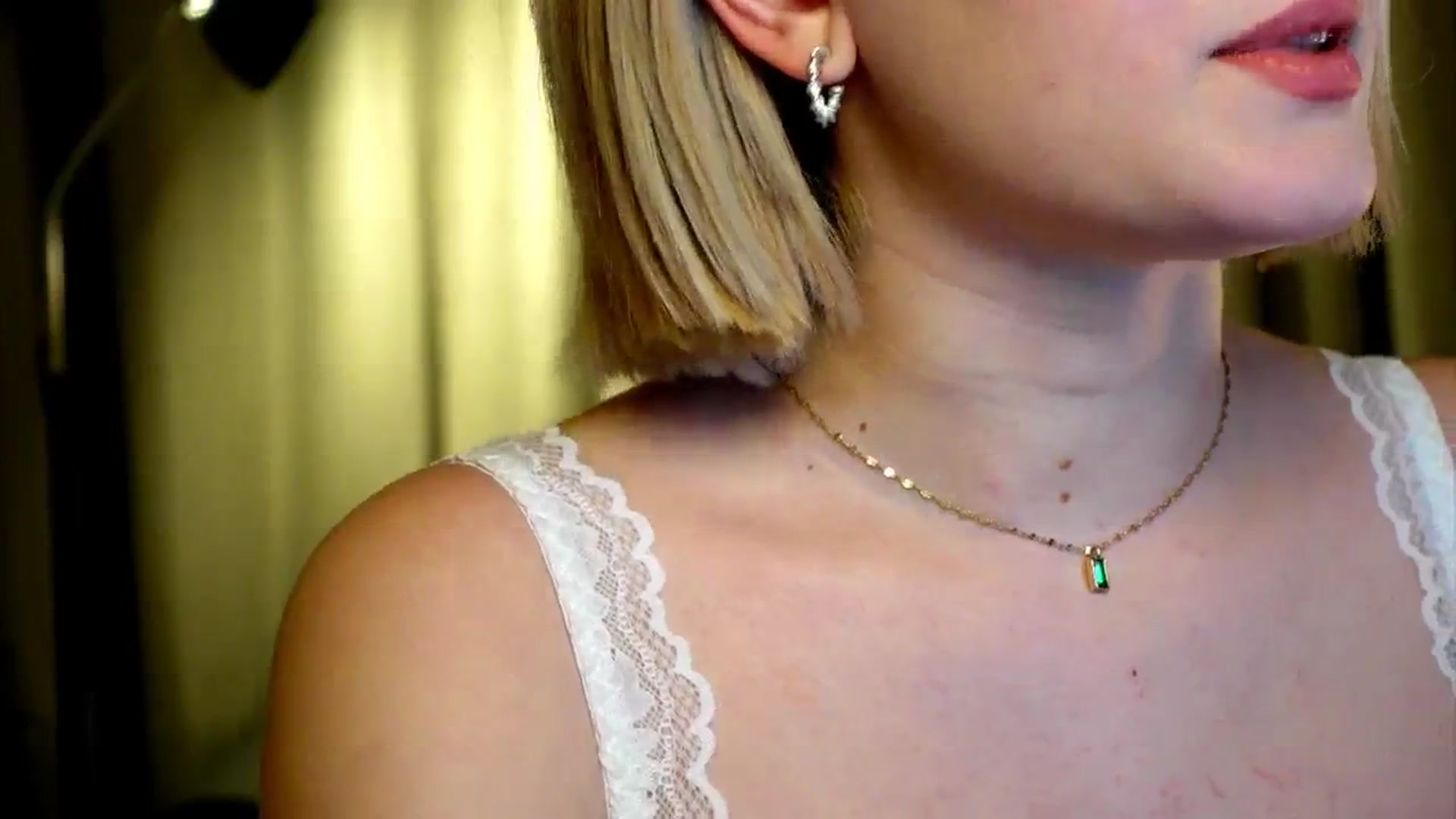Gallery image thumbnail from funny_freckle's myfreecams stream on, 02/05/2025, 16:14 image 11 of 20