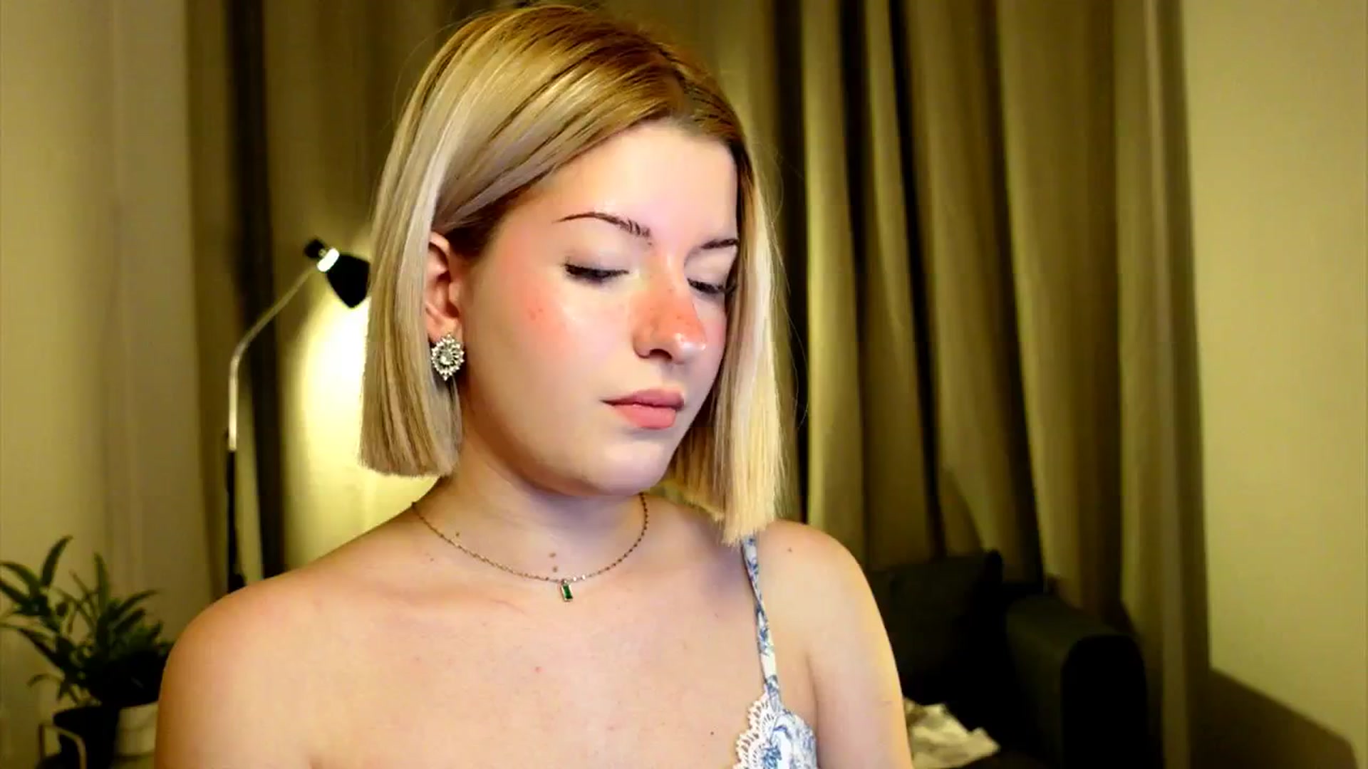 Gallery image thumbnail from funny_freckle's myfreecams stream on, 02/15/2025, 13:55 image 3 of 20