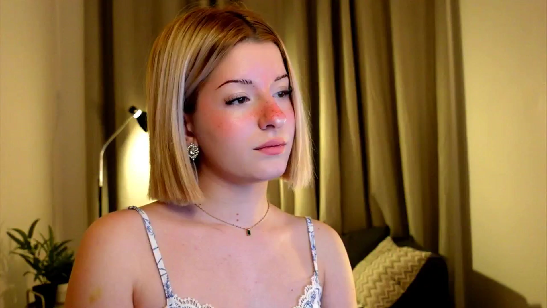 Gallery image thumbnail from funny_freckle's myfreecams stream on, 02/15/2025, 14:14 image 15 of 20