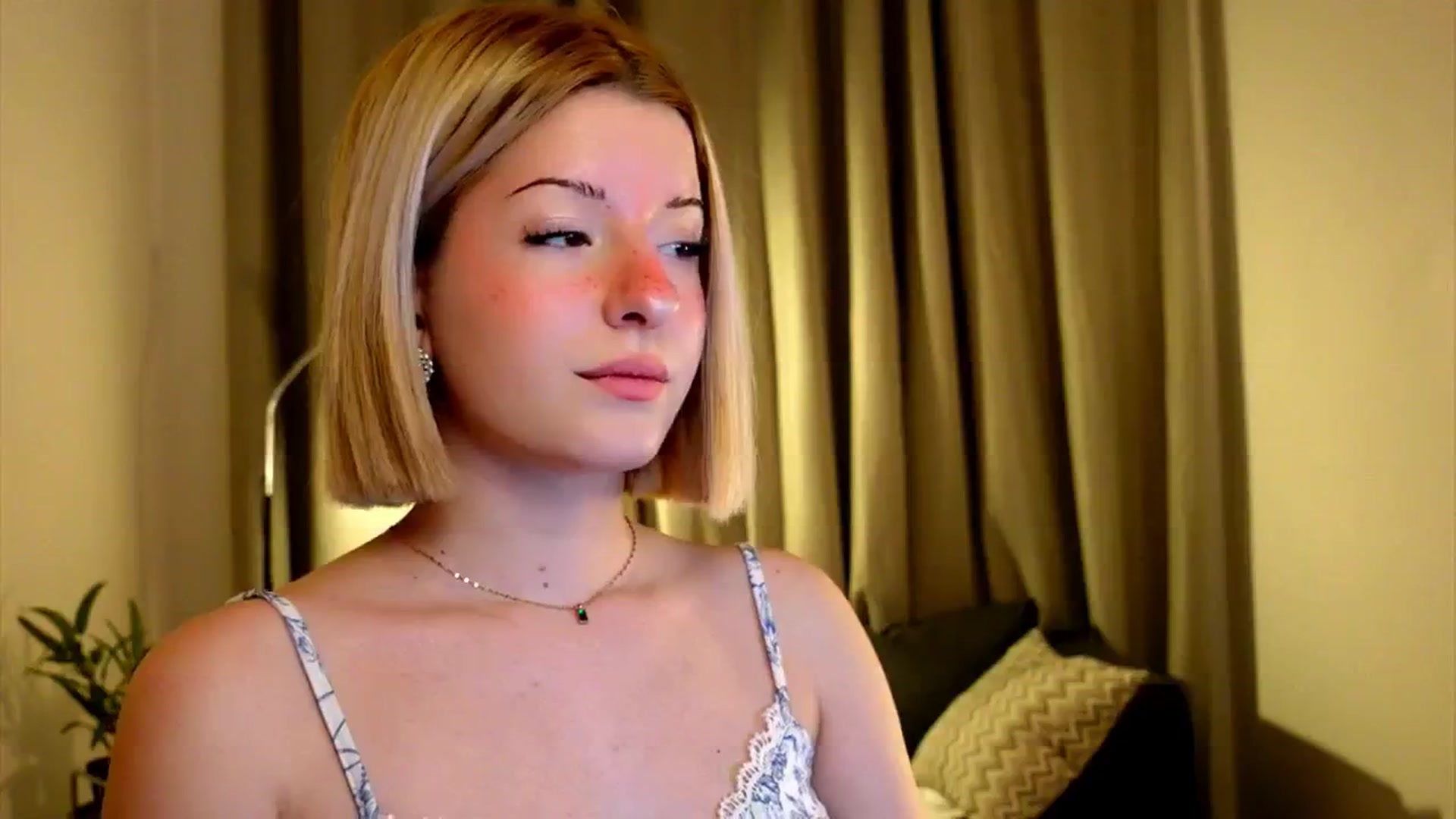 Gallery image thumbnail from funny_freckle's myfreecams stream on, 02/15/2025, 14:14 image 16 of 20