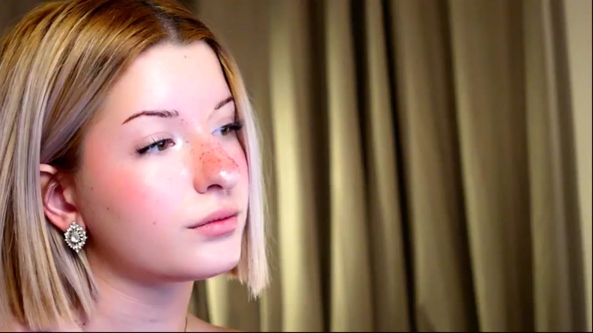 Gallery image thumbnail from funny_freckle's myfreecams stream on, 02/18/2025, 16:29 image 20 of 20