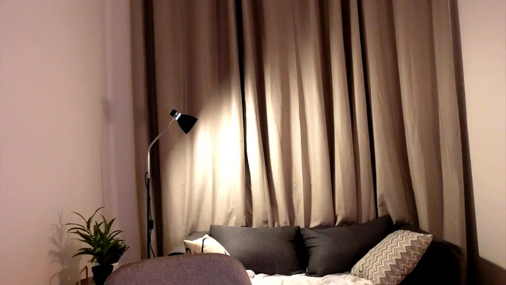 Gallery image thumbnail from funny_freckle's myfreecams stream on, 03/24/2025, 18:38 image 4 of 20