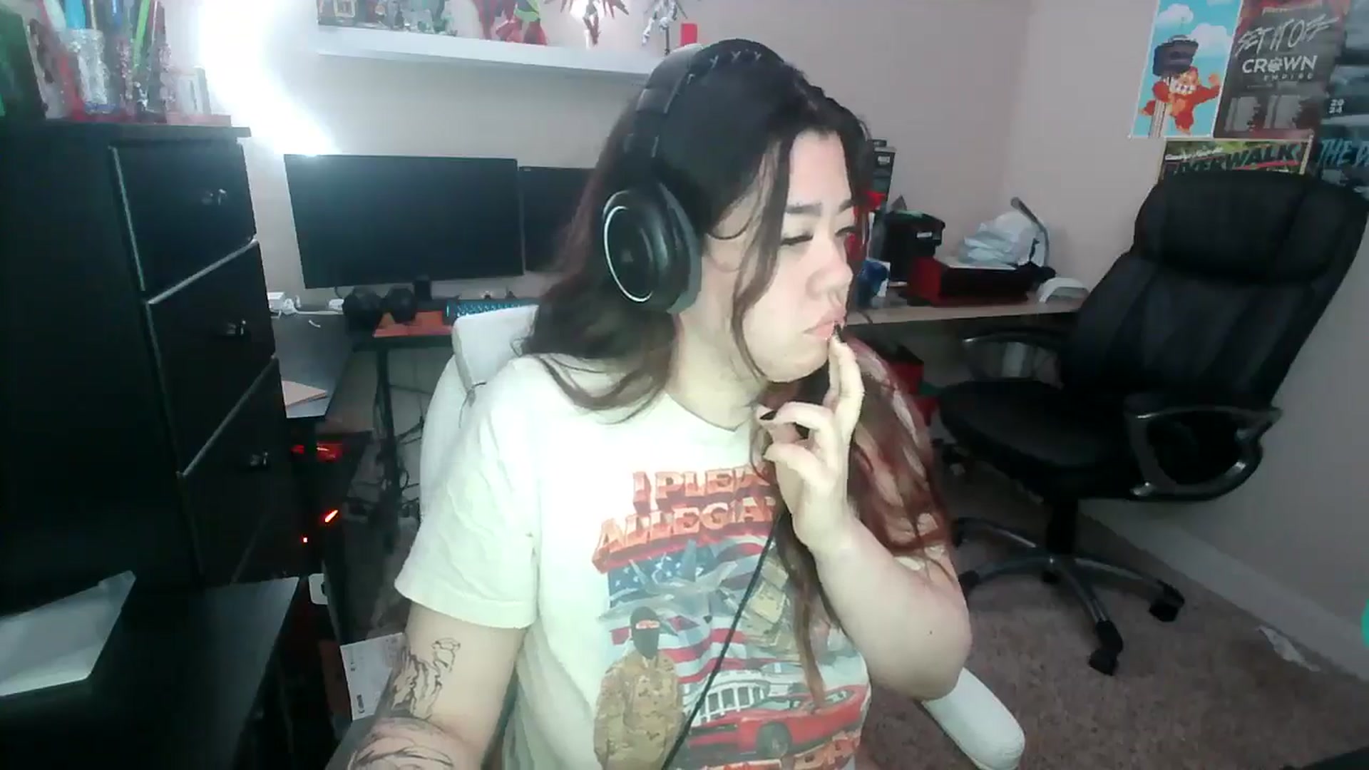 Gallery image thumbnail from gamergoddess7's myfreecams stream on, 12/07/2024, 15:48 image 10 of 20