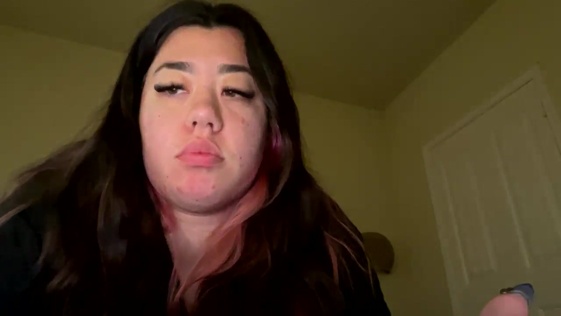 Gallery image thumbnail from gamergoddess7's myfreecams stream on, 12/07/2024, 20:17 image 10 of 20