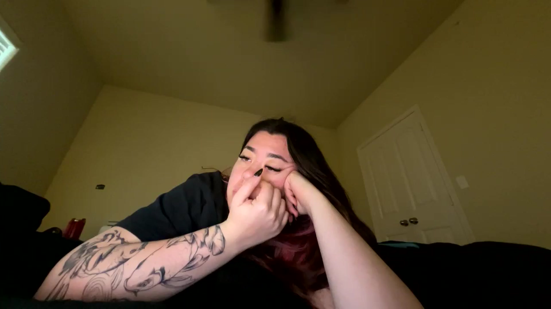 Gallery image thumbnail from gamergoddess7's myfreecams stream on, 12/07/2024, 20:17 image 2 of 20